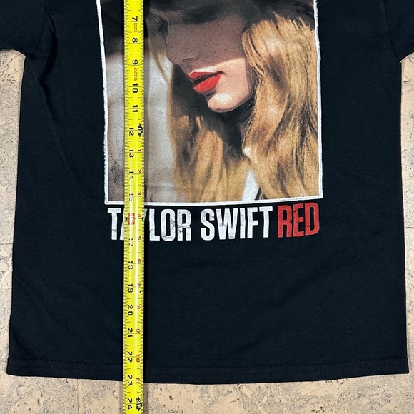 Taylor Swift 2013 The Red Tour Concert Short Sleeve Tee Shirt Youth Medium - Picture 5 of 8
